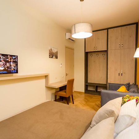 Luxury 3 Bedroom Apartment By Freedom Square City Center Тбилиси Екстериор снимка