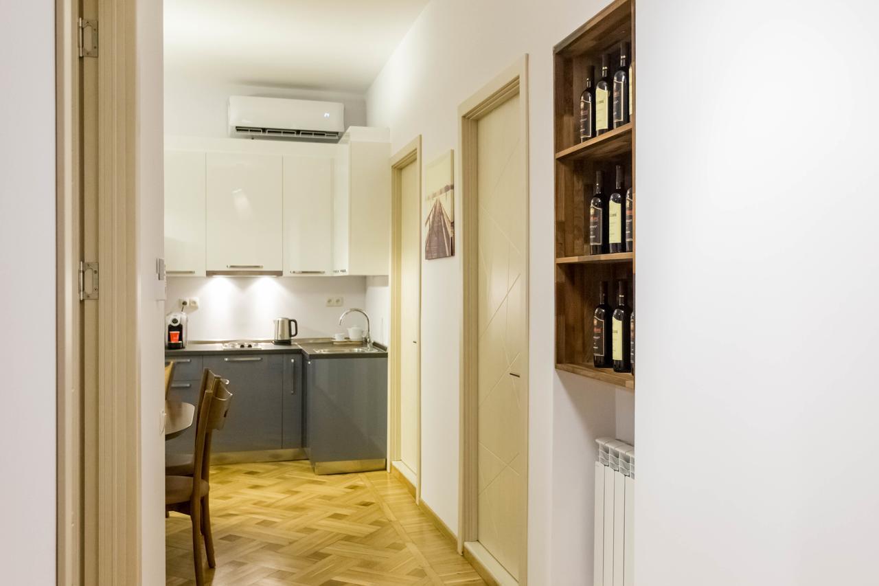 Luxury 3 Bedroom Apartment By Freedom Square City Center Тбилиси Екстериор снимка