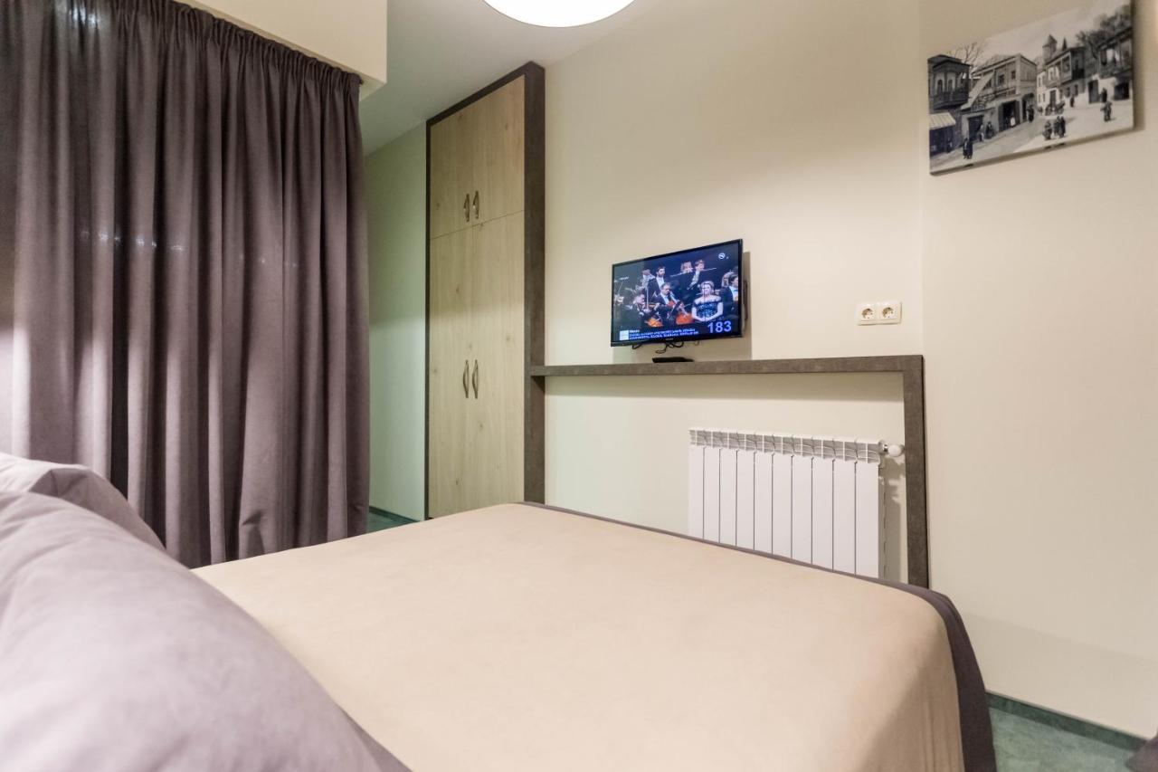 Luxury 3 Bedroom Apartment By Freedom Square City Center Тбилиси Екстериор снимка