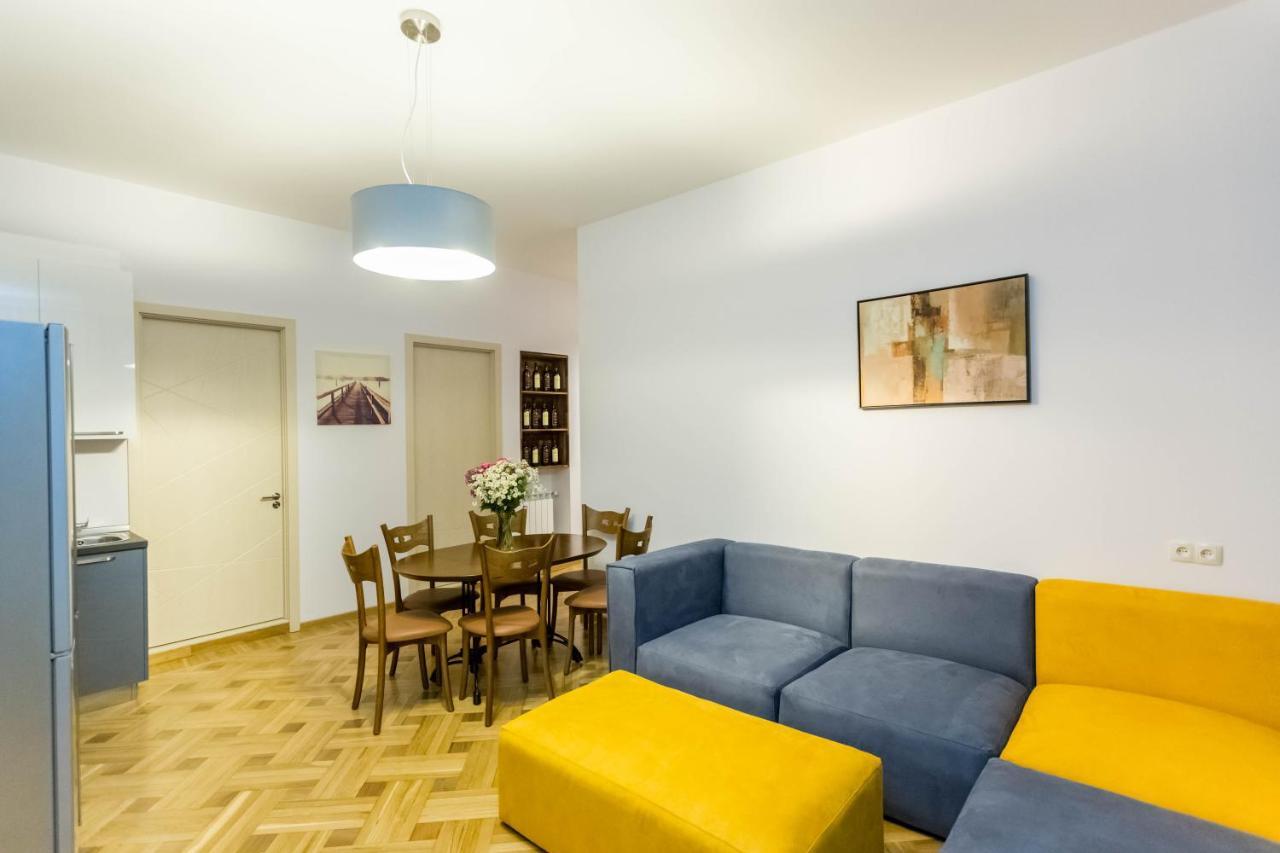 Luxury 3 Bedroom Apartment By Freedom Square City Center Тбилиси Екстериор снимка