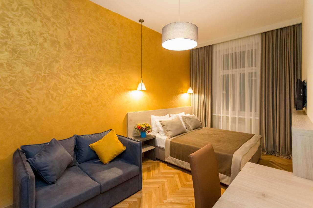 Luxury 3 Bedroom Apartment By Freedom Square City Center Тбилиси Екстериор снимка