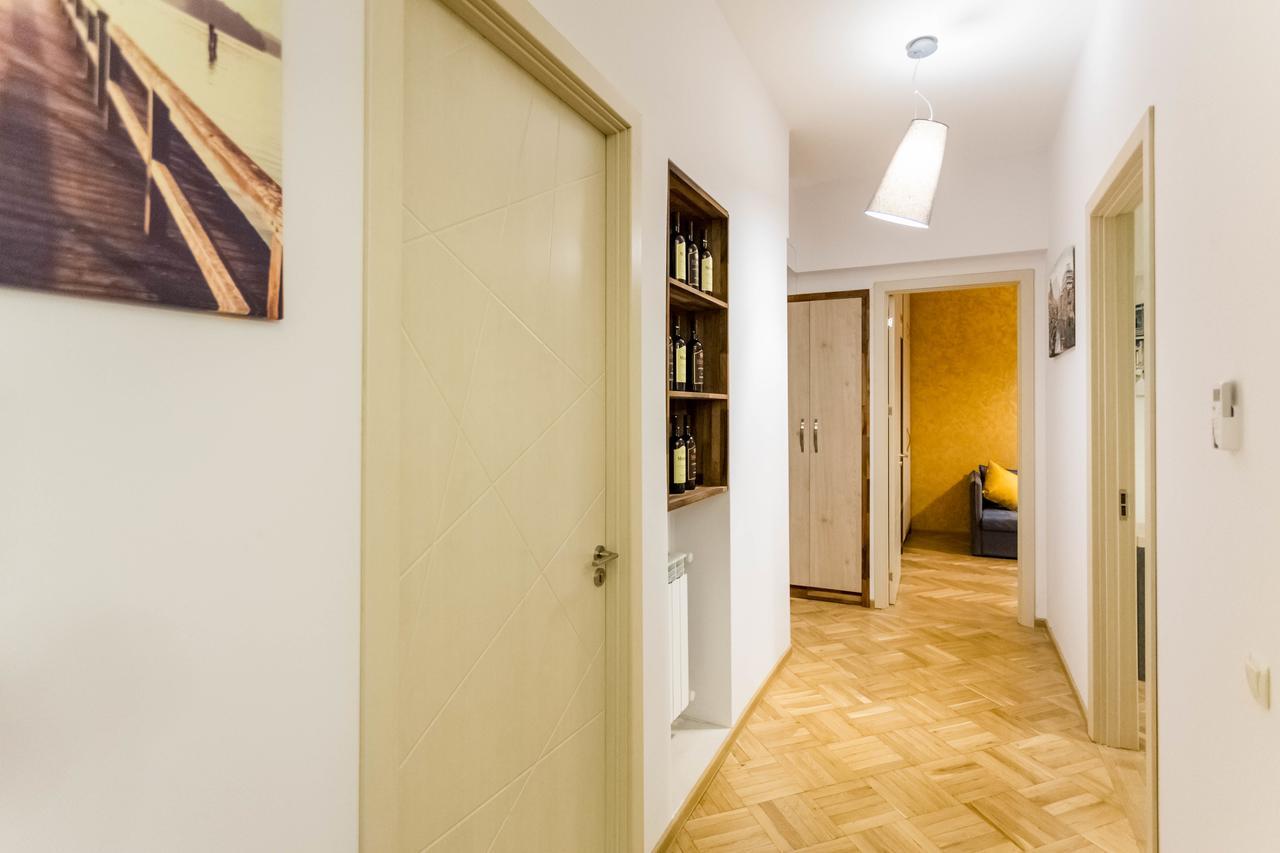 Luxury 3 Bedroom Apartment By Freedom Square City Center Тбилиси Екстериор снимка